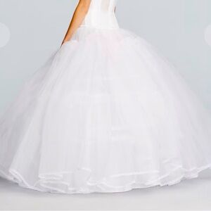 Ball gown slip